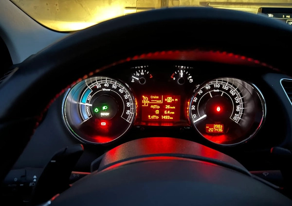 Peugeot 206 cena 12600 przebieg: 121000, rok produkcji 2010 z Wieruszów małe 37